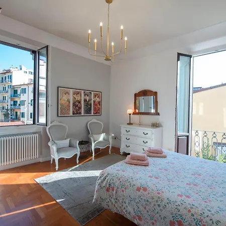 Romantic And Charming Apartment Florence