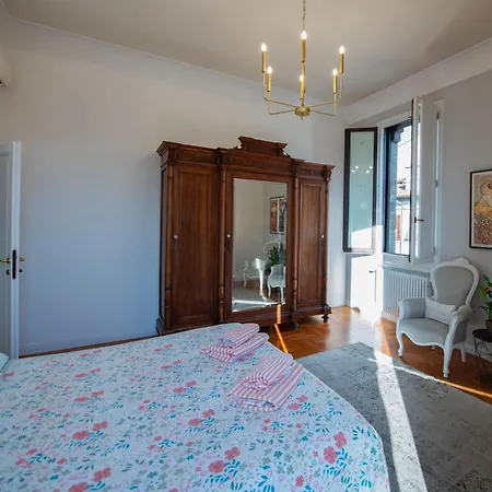 Apartment Romantic And Charming